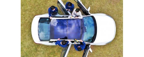Φωτοβολταϊκά στις οροφές των αυτοκινήτων Hyundai και ΚΙΑ