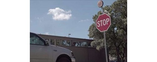 «Έξυπνες» οδικές πινακίδες με ηλιακή ενέργεια