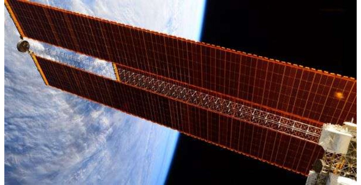 «Ιπταμενα χαλια» στο διαστημα για αξιοποιηση της ενεργειας του ηλιου (φωτο)